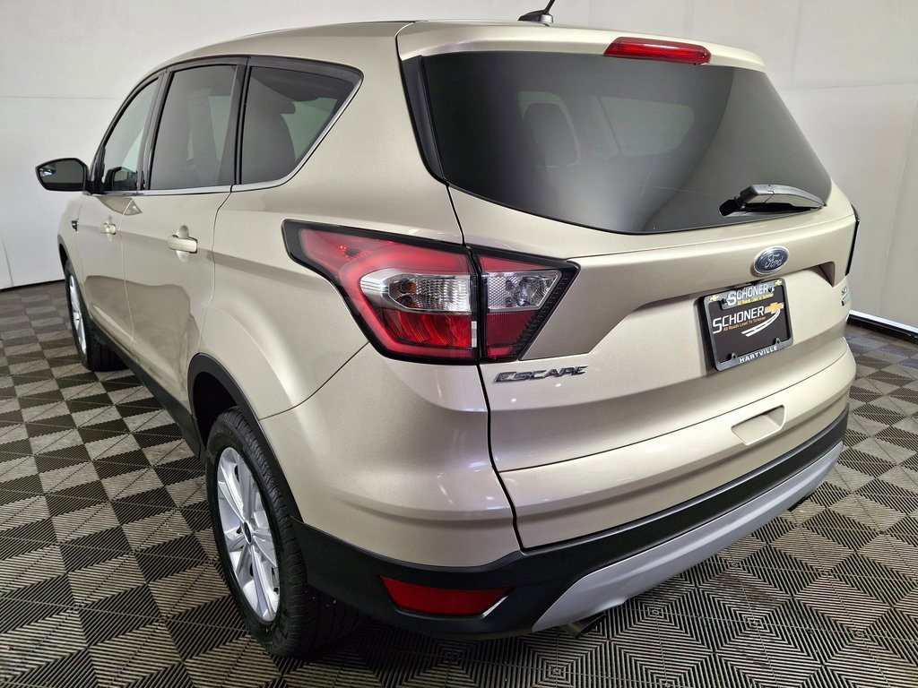 2017 Ford Escape SE photo 4