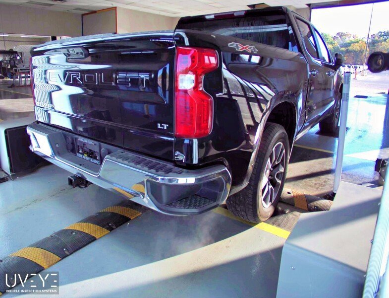 2022 Chevrolet Silverado 1500 LT photo 3