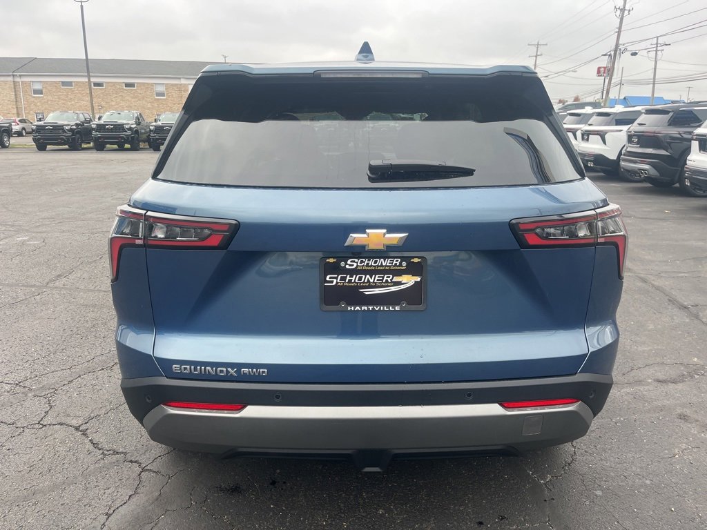 2026 Chevrolet Equinox LT photo 4