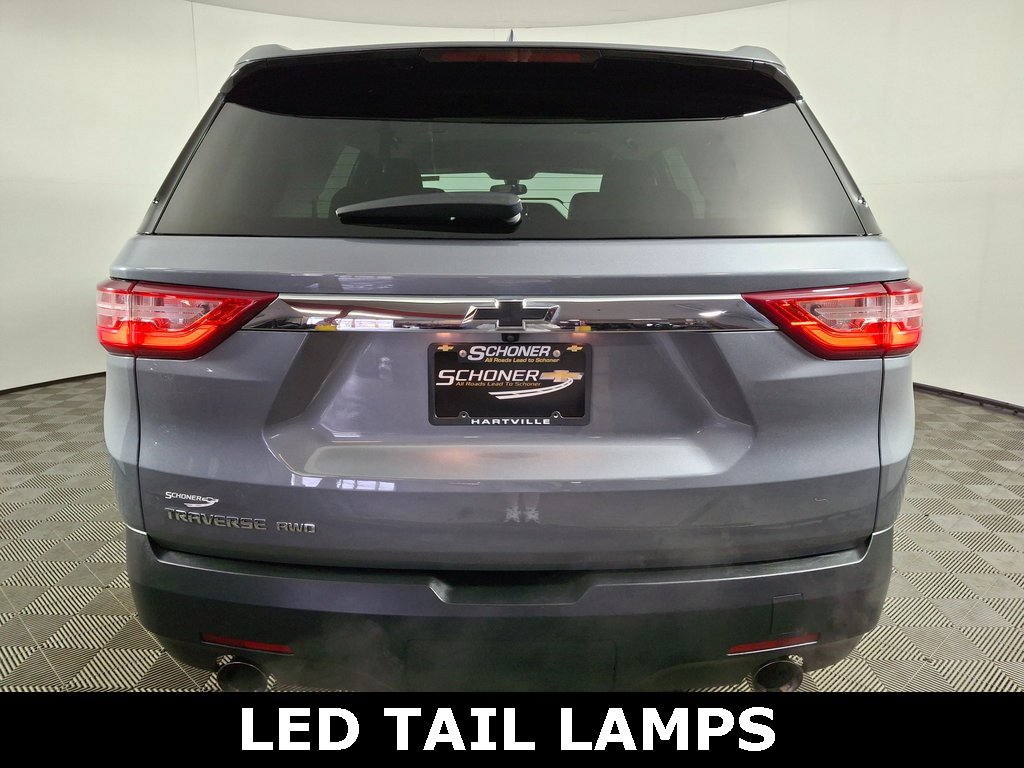 2021 Chevrolet Traverse LS photo 3