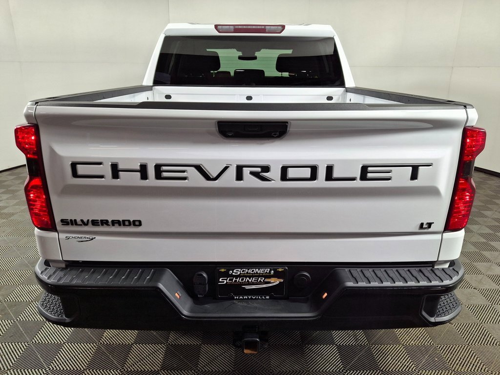 2022 Chevrolet Silverado 1500 LT photo 3
