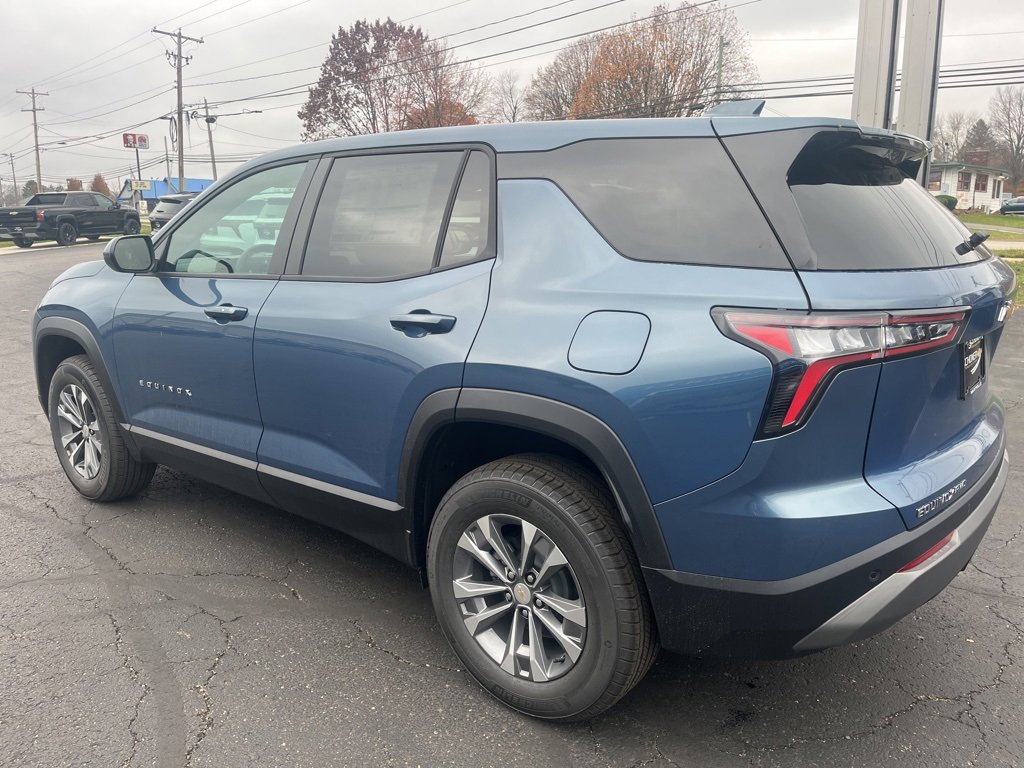 2026 Chevrolet Equinox LT photo 3