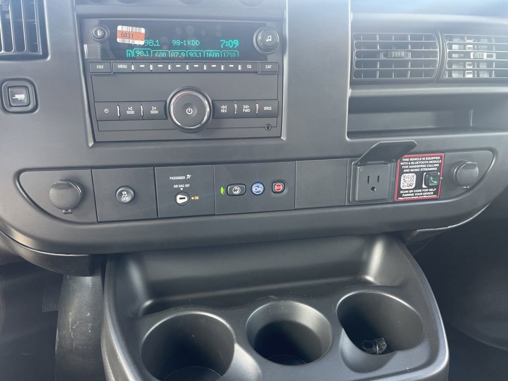 2025 Chevrolet Express Cargo Work Van - Photo 21
