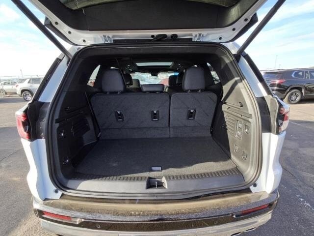 2025 Gmc Acadia Denali photo 2
