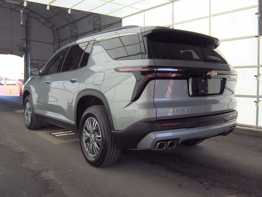 Used 2026 Chevrolet Traverse LT SUV