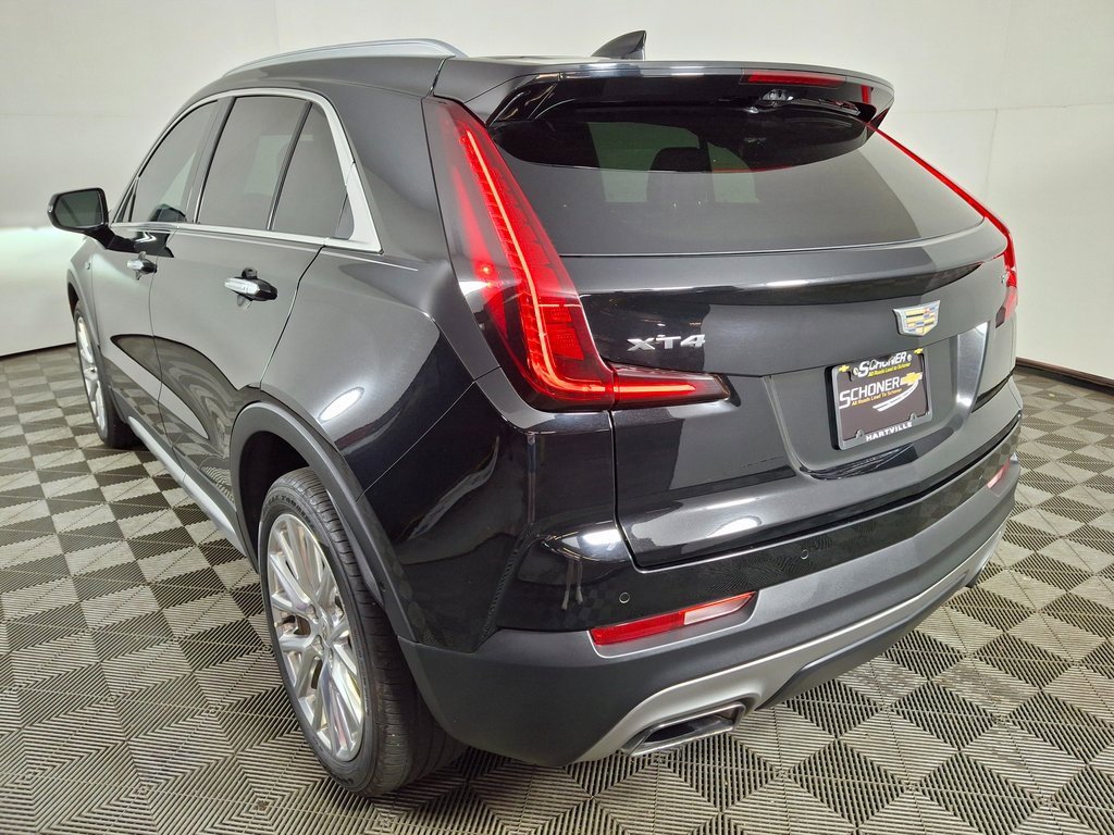 2019 Cadillac XT4 Premium Luxury photo 3
