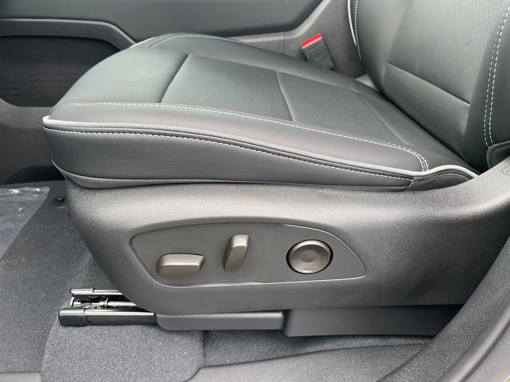2026 Chevrolet Silverado EV LT - Photo 13