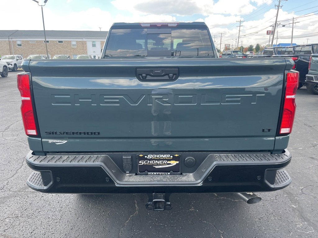 2025 Chevrolet Silverado 2500HD LT photo 4