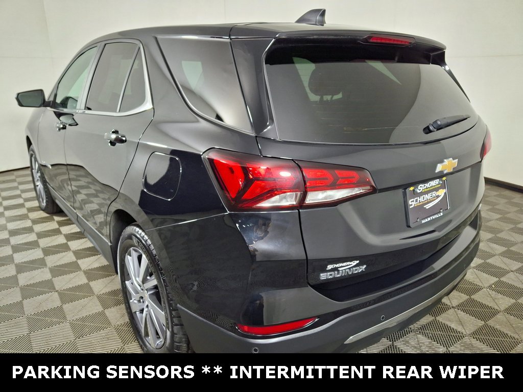 2023 Chevrolet Equinox LT photo 2