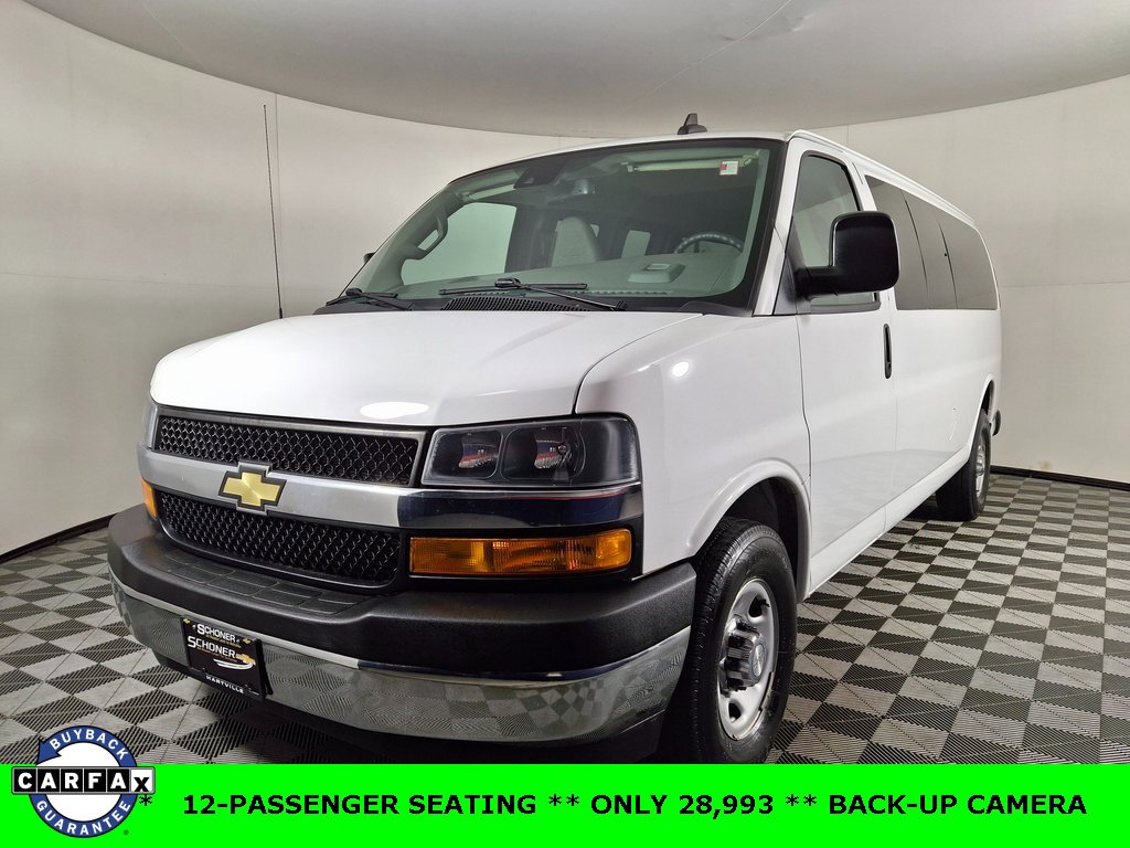 2019 Chevrolet Express Passenger LT's photo