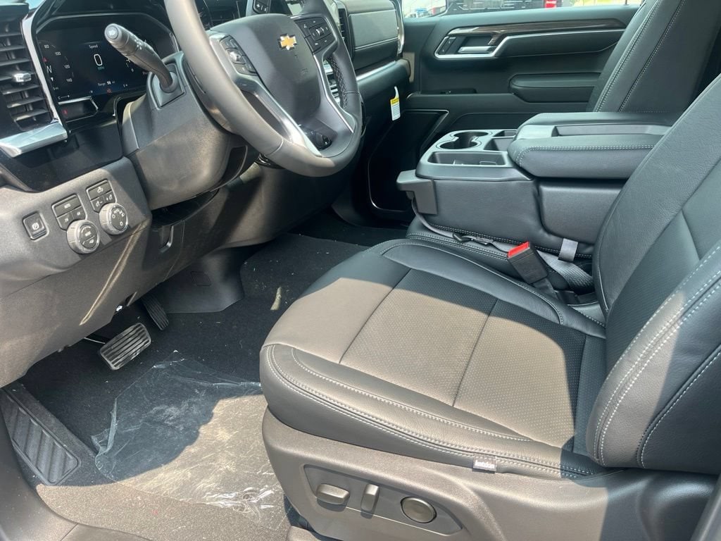 2026 Chevrolet Silverado 1500 LT - Photo 10