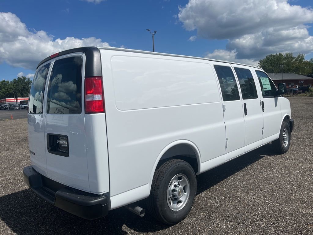 2025 Chevrolet Express Cargo Work Van - Photo 7