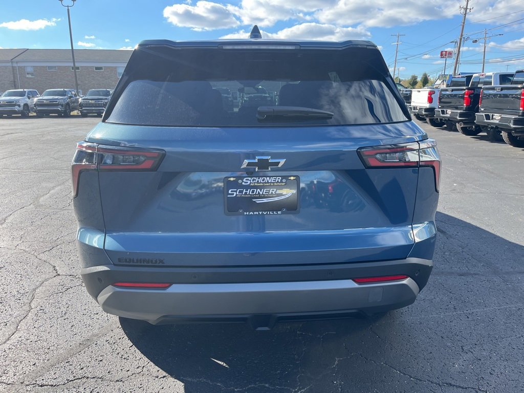 2026 Chevrolet Equinox LT photo 4