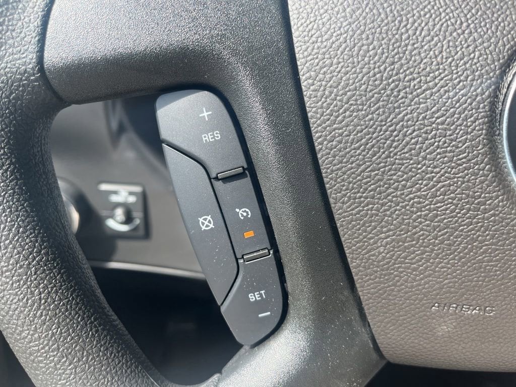 2025 Chevrolet Express Cargo Work Van - Photo 17