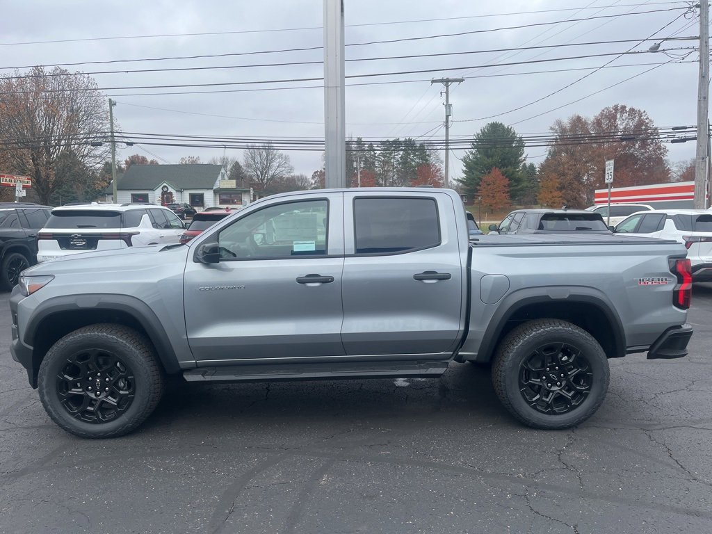 2026 Chevrolet Colorado Trail Boss photo 2
