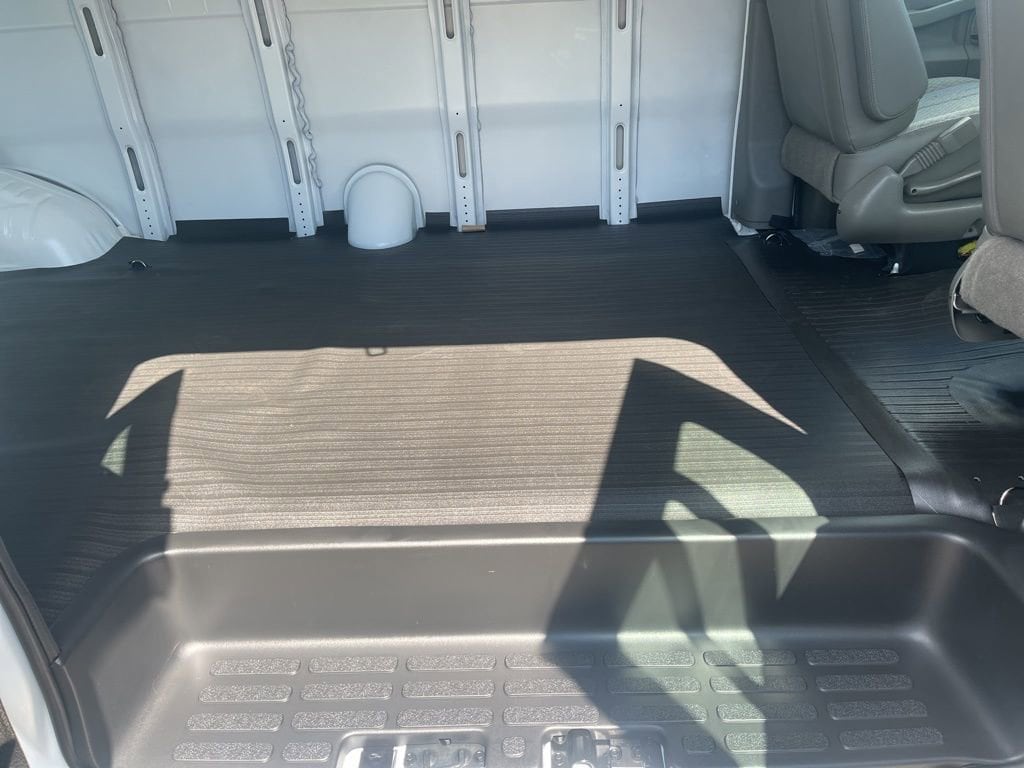 2025 Chevrolet Express Cargo Work Van - Photo 11
