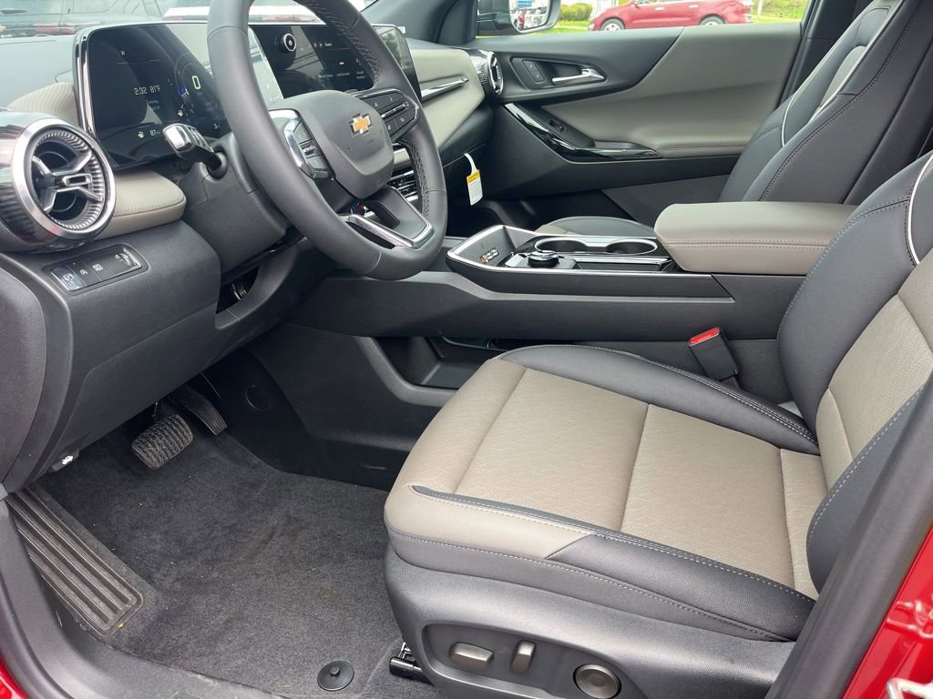 2026 Chevrolet Equinox LT - Photo 12