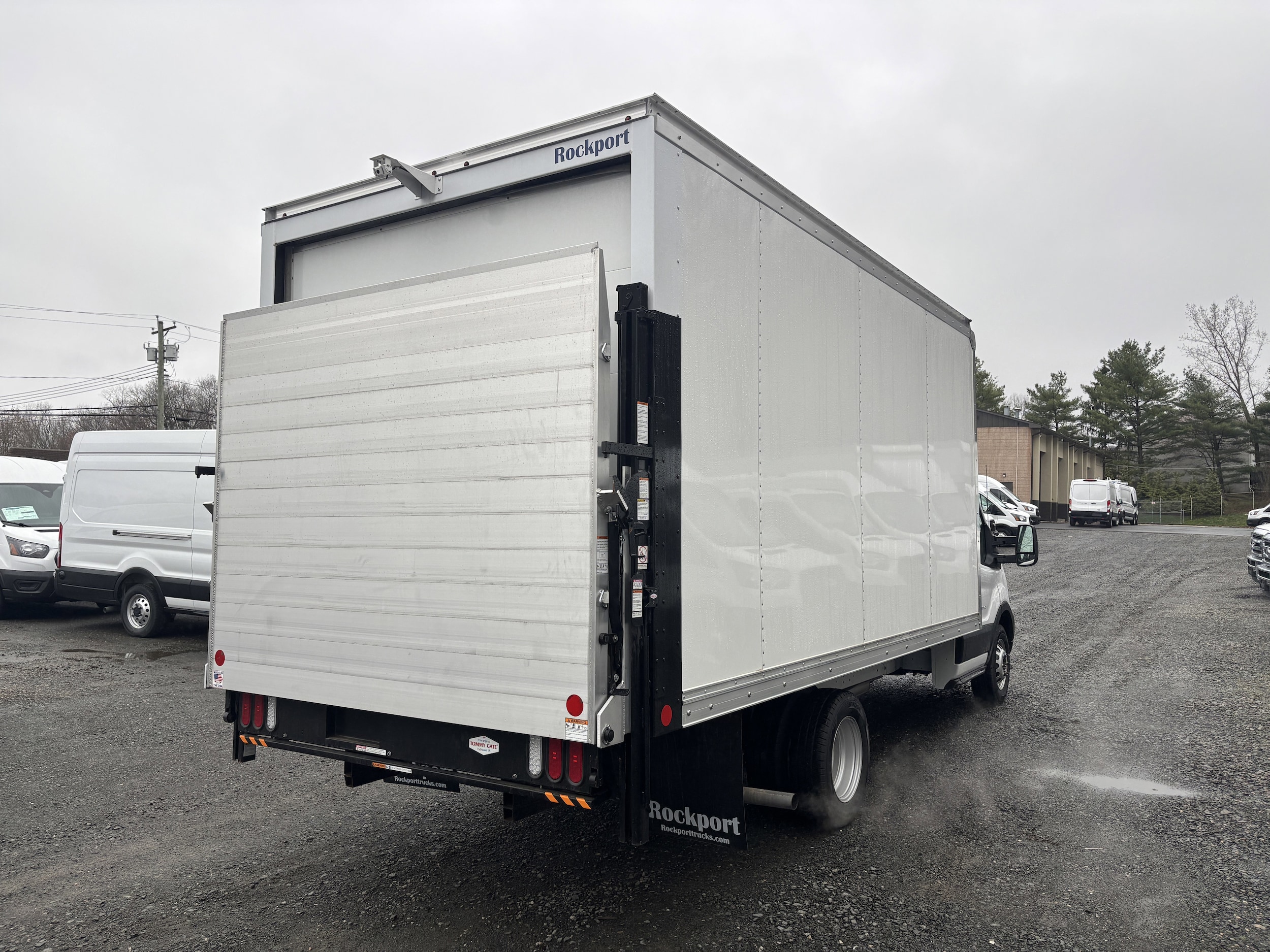 2024 Ford Transit Cutaway Base - Photo 6
