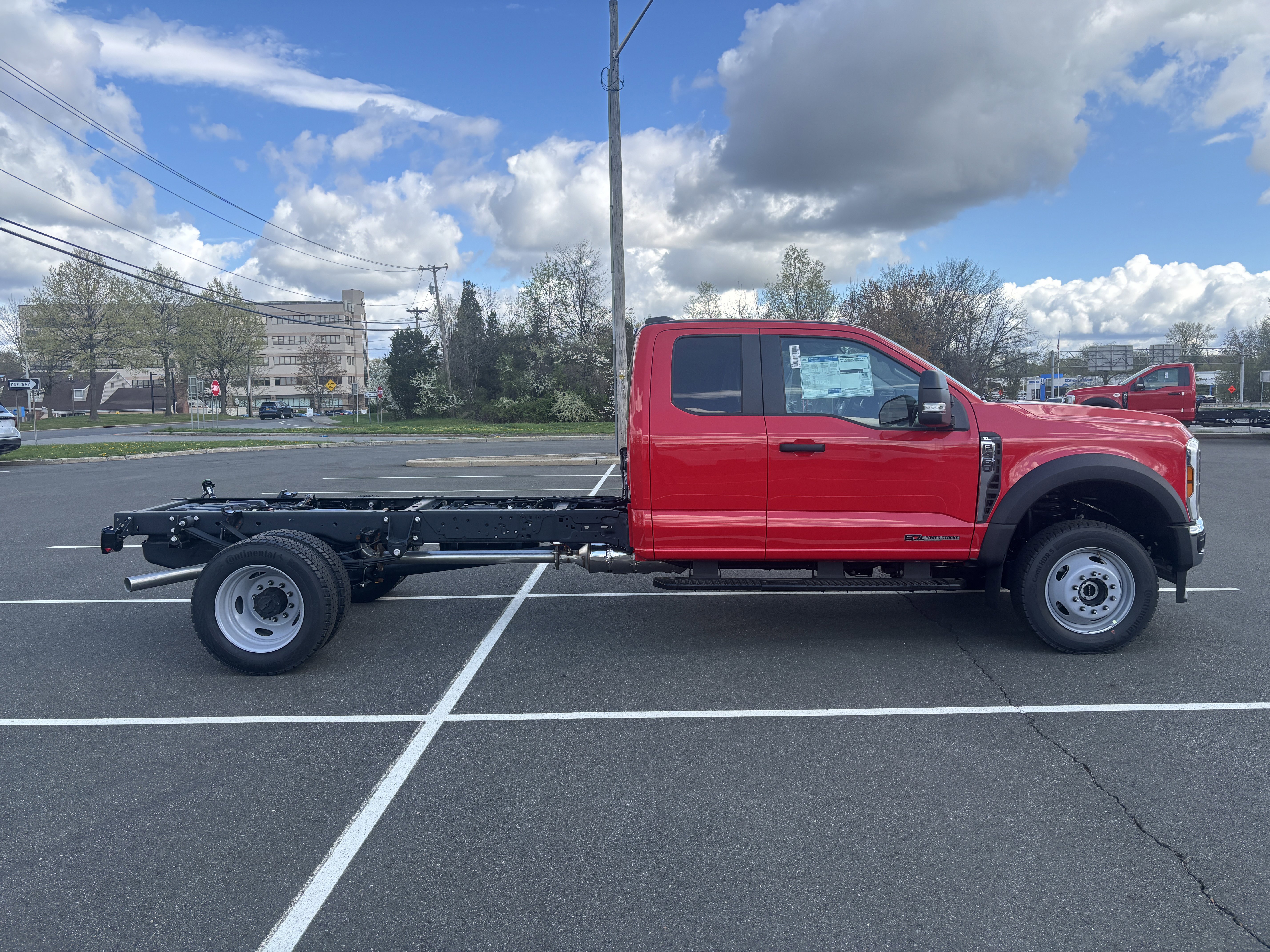 2026 Ford F-450 Super Duty Chassis Cab XL - Photo 7