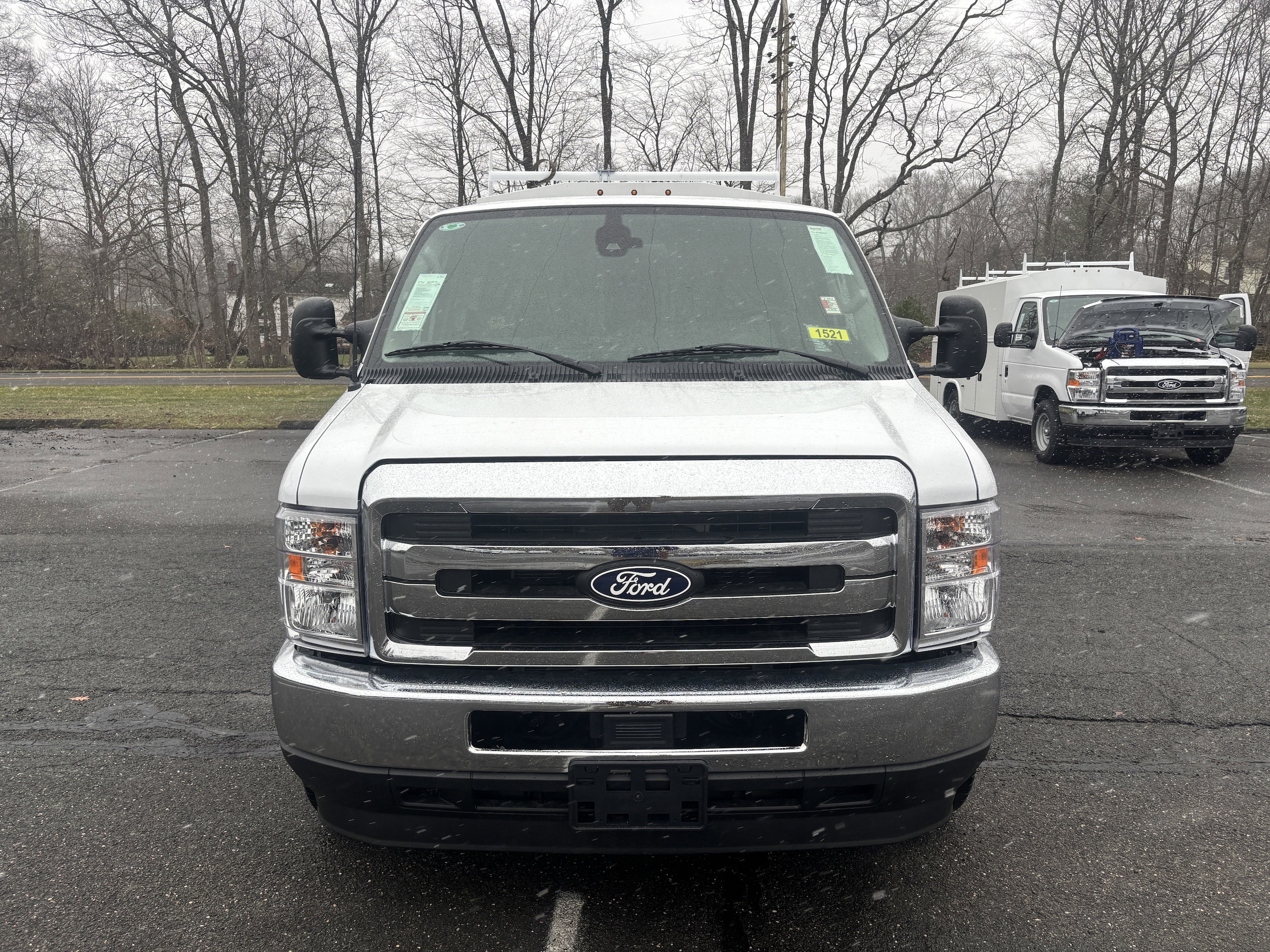 2026 Ford E-Series SRW E-350 Super Duty 138 in WB's photo