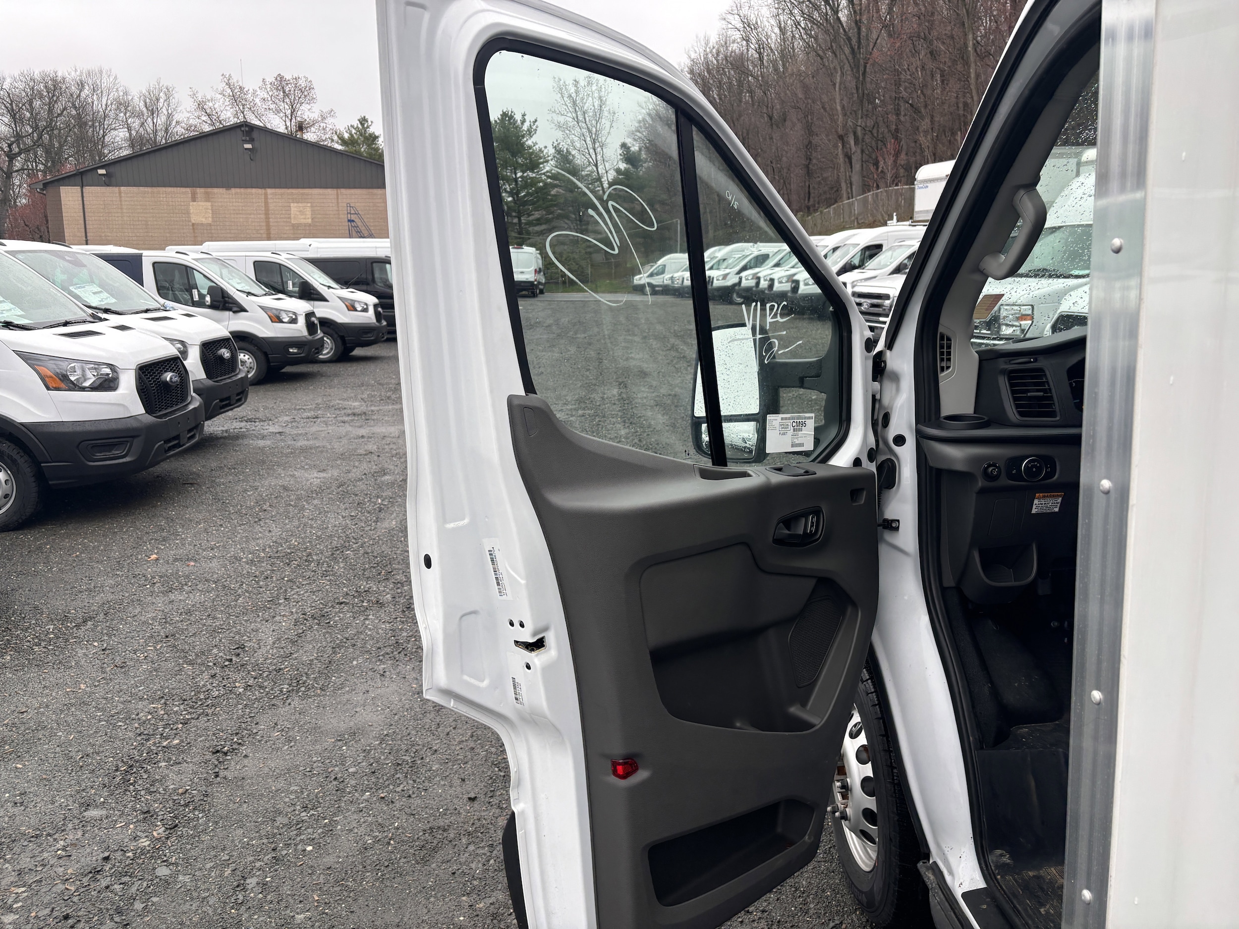 2024 Ford Transit Cutaway Base - Photo 9