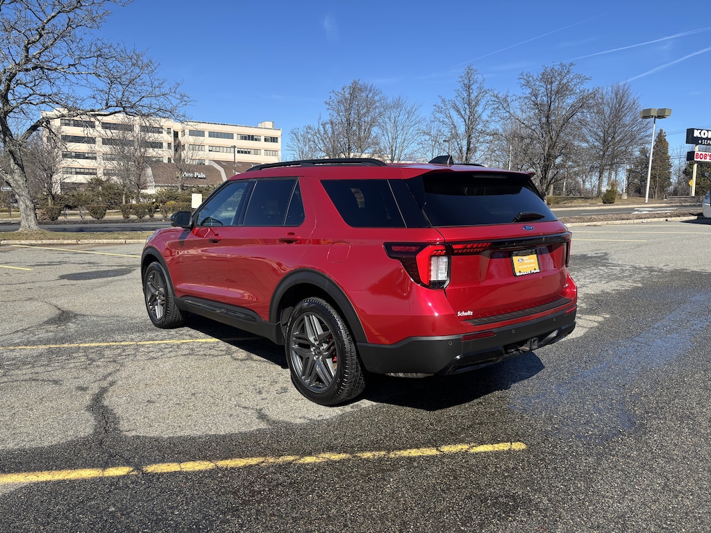 Certified 2025 Ford Explorer ST-Line ST-Line 4WD