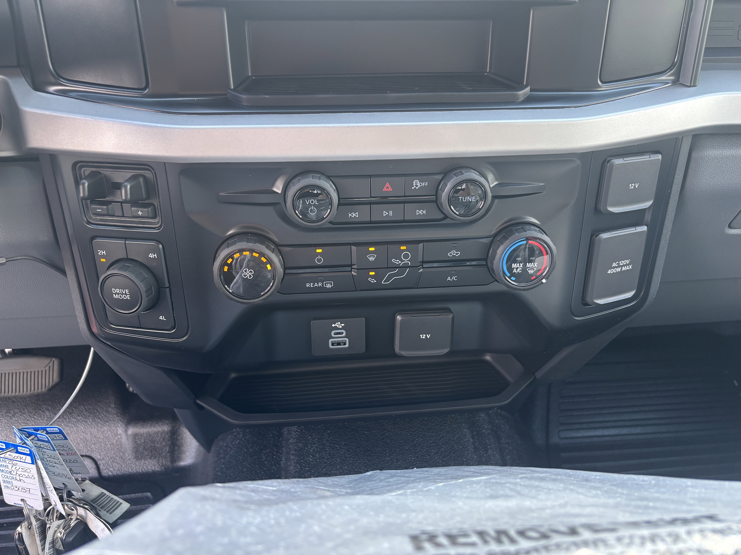 2026 Ford F-450 Super Duty Chassis Cab XL - Photo 17