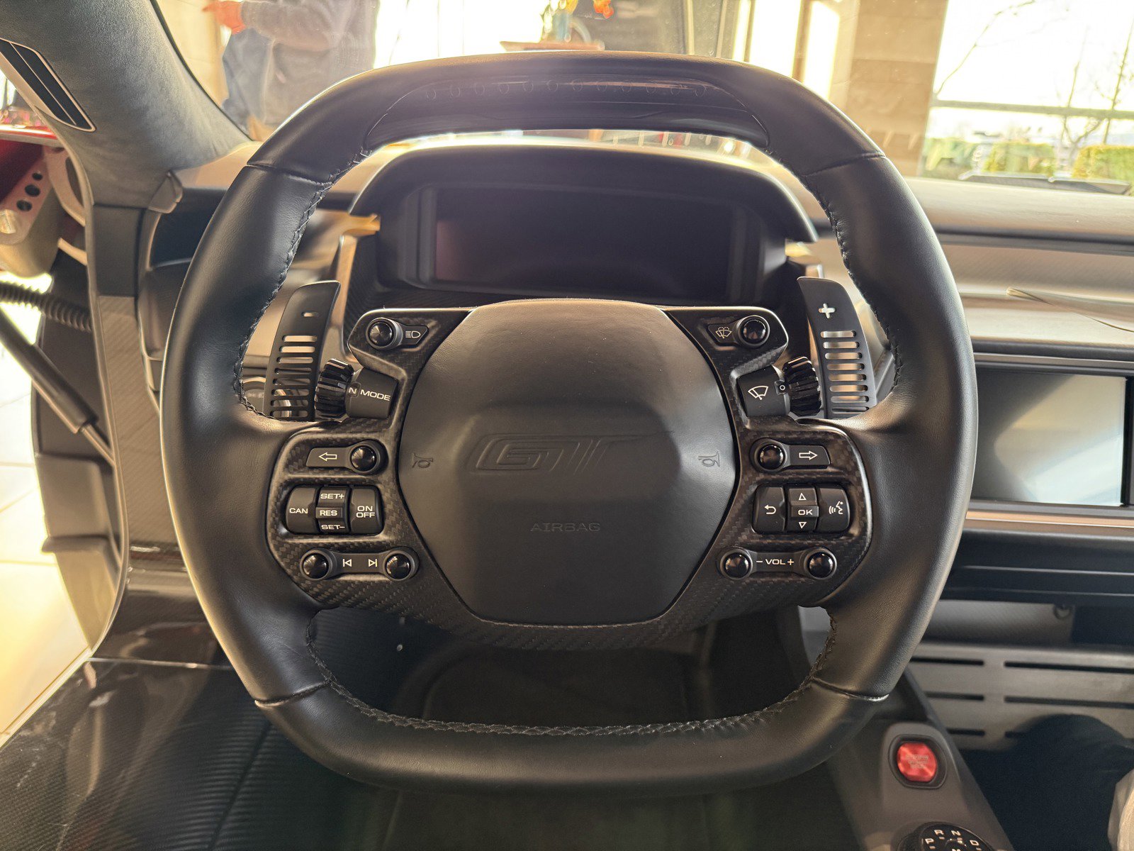 2017 Ford GT - Photo 11