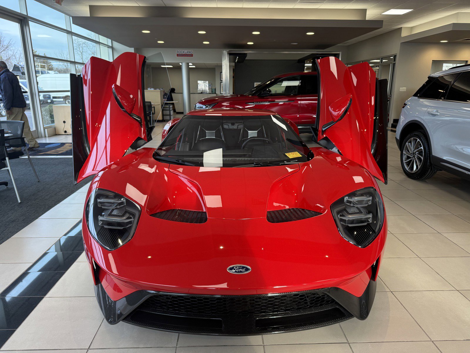 2017 Ford GT - Photo 6