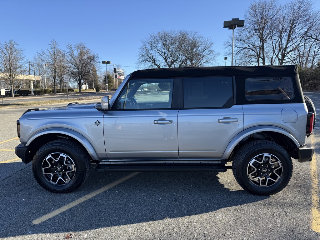 Certified 2023 Ford Bronco Outer Banks Outer Banks 4x4