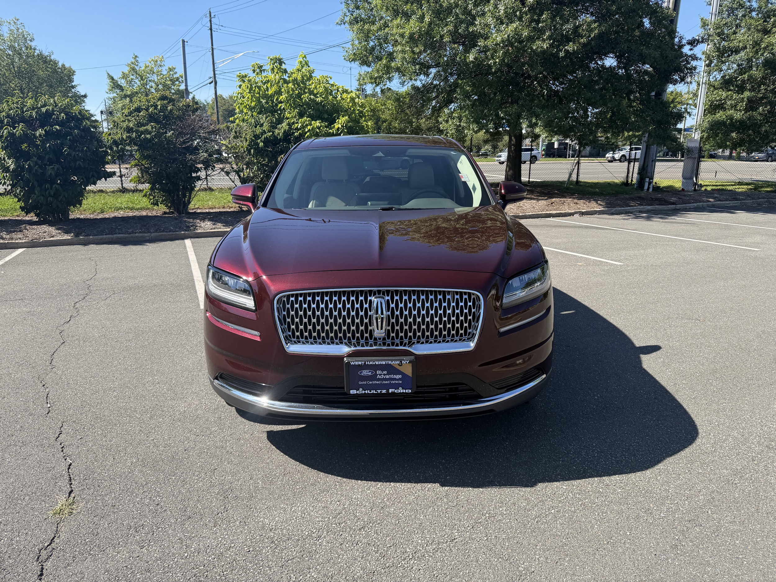 2LMPJ8K93PBL18242