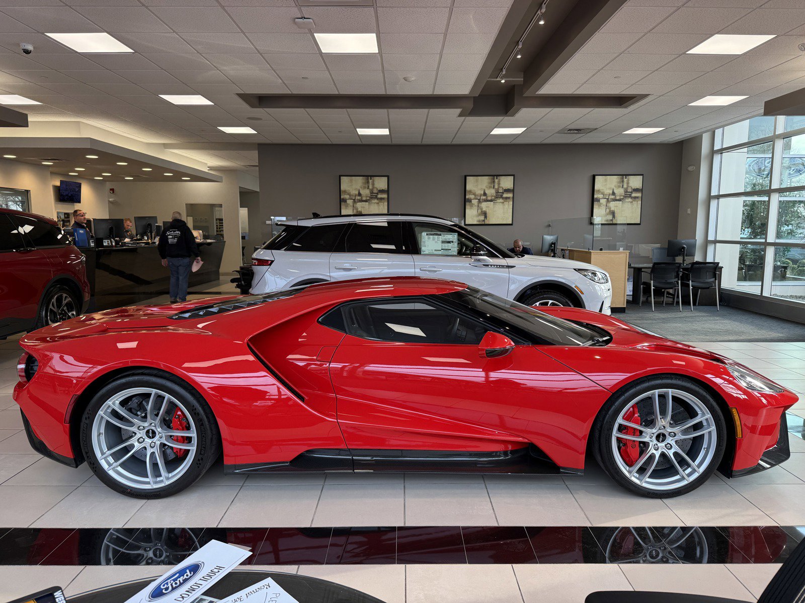 2017 Ford GT - Photo 5