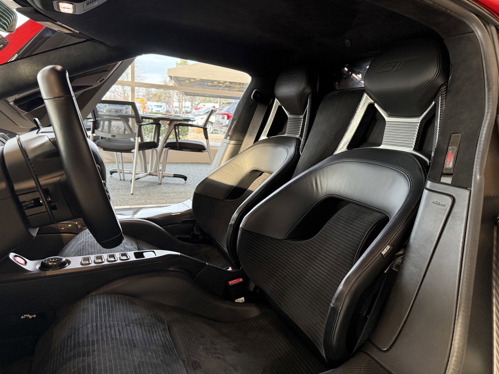 2017 Ford GT - Photo 9