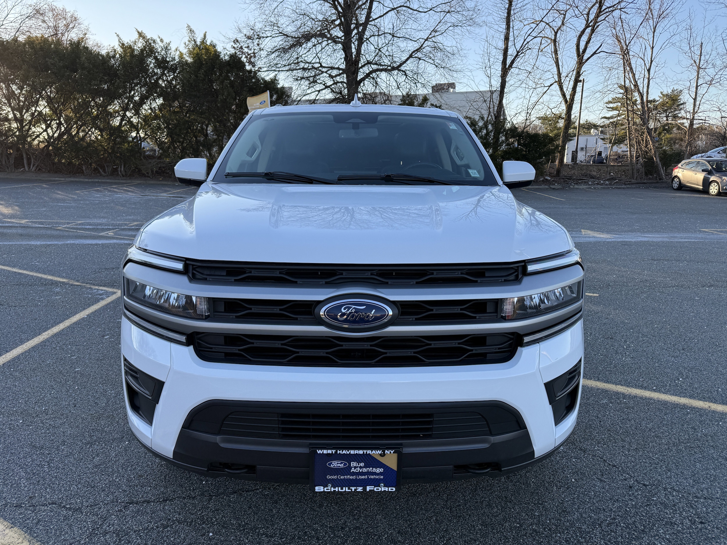 2023 Ford Expedition XLT's photo