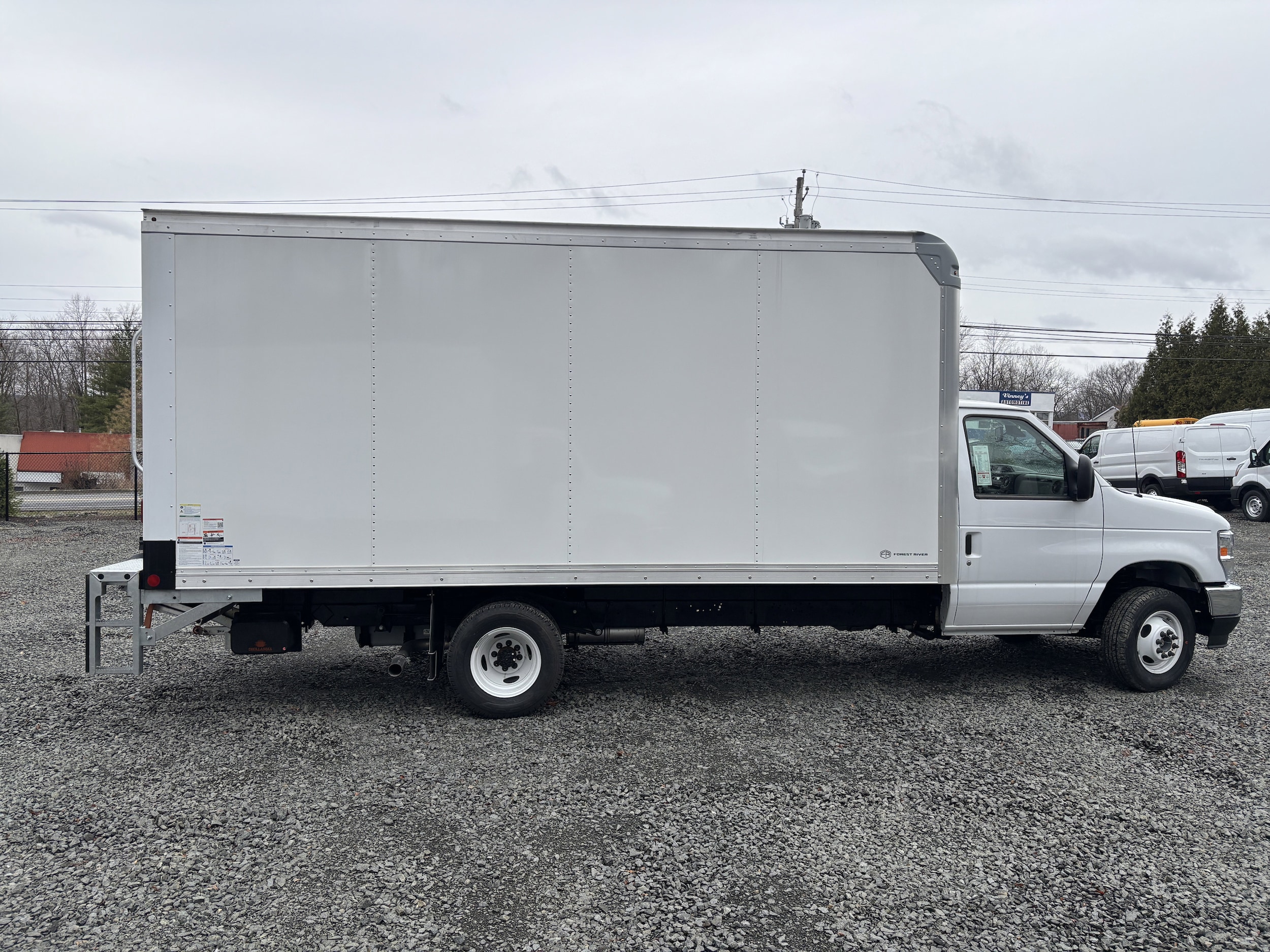 2026 Ford E-Series Cutaway Base - Photo 10