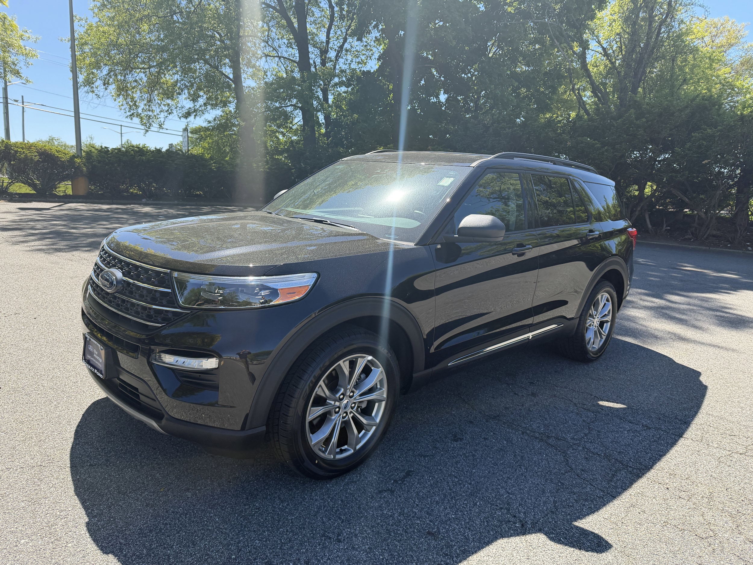2023 Ford Explorer XLT 4WD's photo