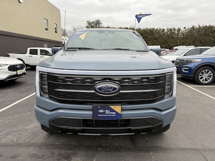 2023 Ford F-150 Lightning Platinum Platinum 4WD SuperCrew 5.5 Box