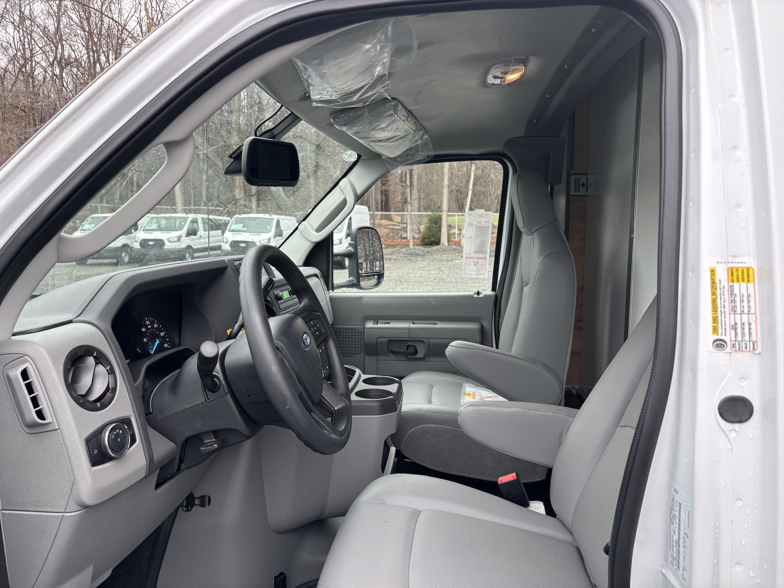 2026 Ford E-Series Cutaway Base - Photo 13
