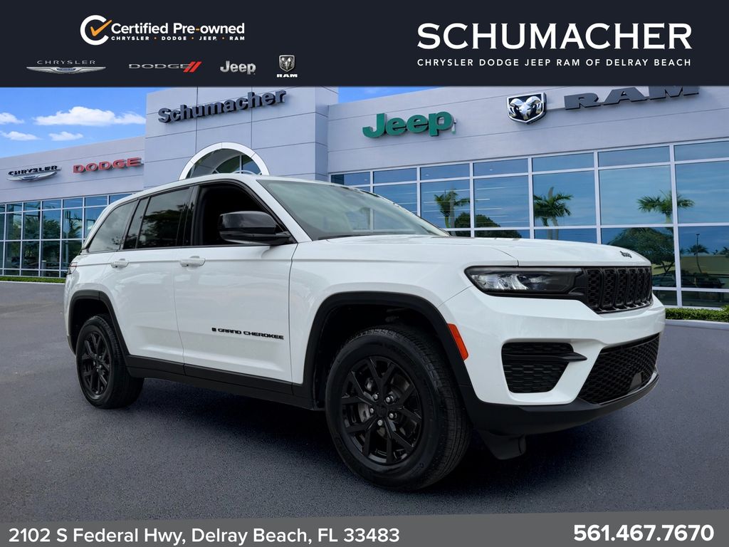 2025 Jeep Grand Cherokee Altitude's photo
