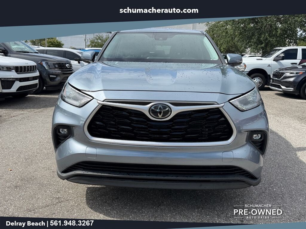 Used 2021 Toyota Highlander LE SUV