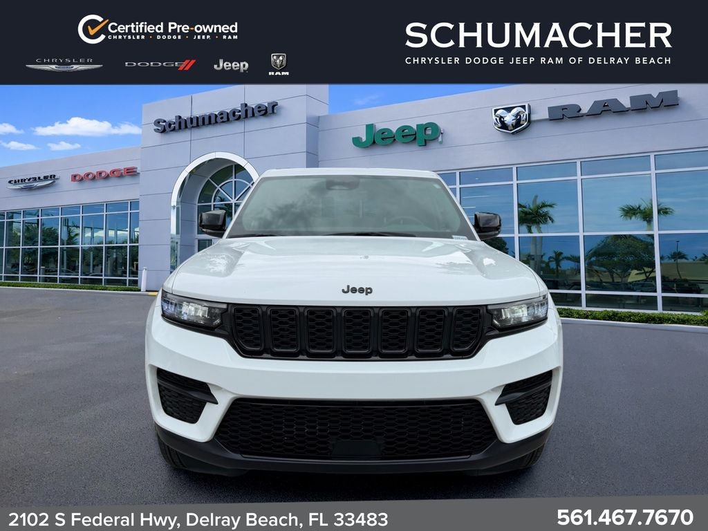 Certified 2025 Jeep Grand Cherokee Laredo SUV