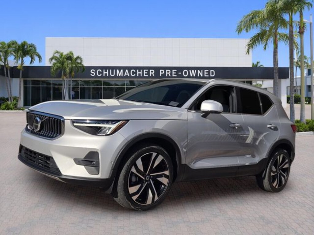 Certified 2023 Volvo XC40 B5 AWD Plus Bright SUV