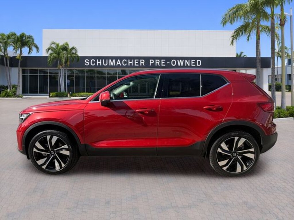 Used 2023 Volvo XC40 B5 AWD Plus Bright SUV