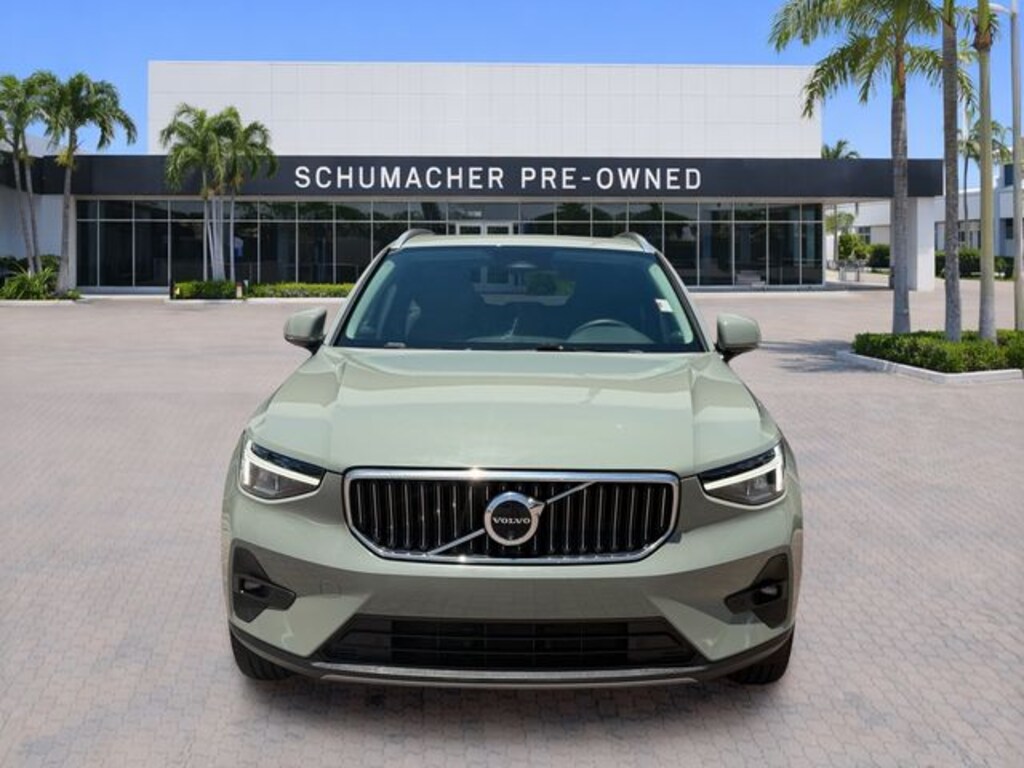 Certified 2024 Volvo XC40 B5 Plus Bright SUV