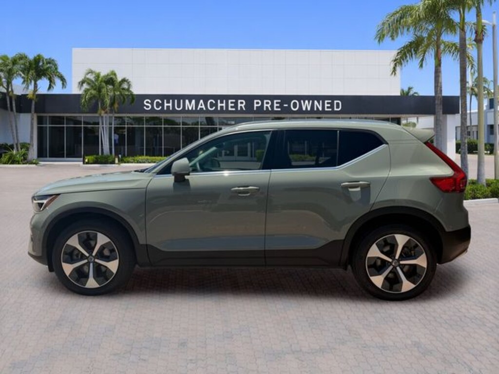 Certified 2024 Volvo XC40 B5 Plus Bright SUV