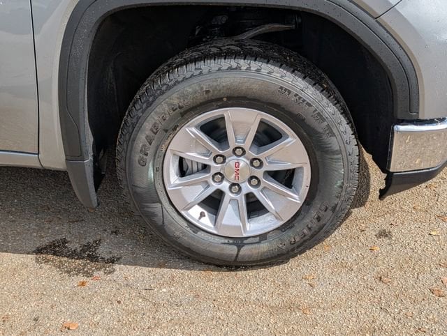 2026 GMC Sierra 1500 SLE - Photo 18