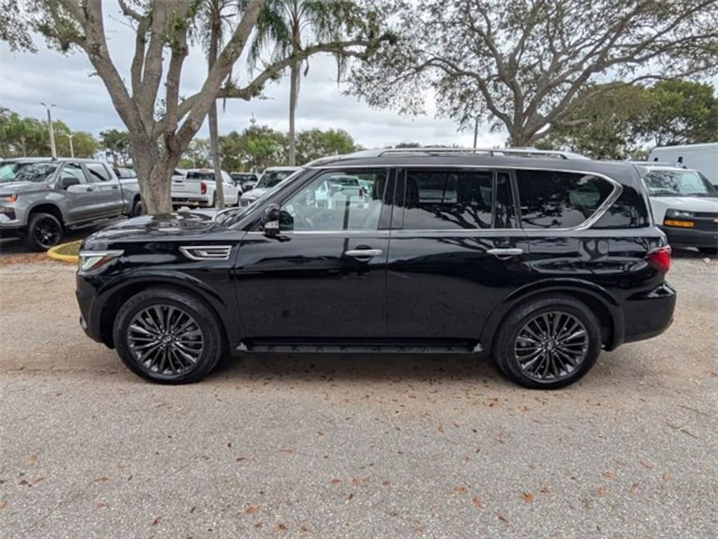 Used 2022 INFINITI QX80 Premium Select
