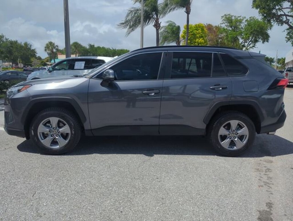 Used 2022 Toyota RAV4 XLE SUV