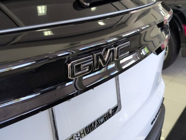 2026 GMC Acadia Elevation - Photo 9