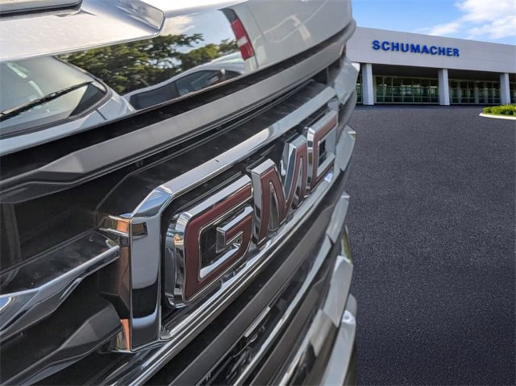 New 2025 GMC Sierra 2500 HD SLT Truck